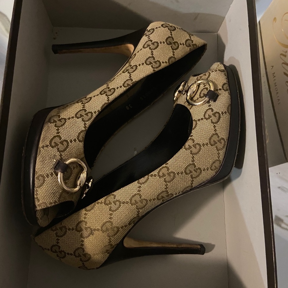 Gucci Peep Toe Heels - Picture 7 of 7